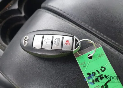 2010 Infiniti M35X z USA, uszkodzony, nr VIN JN1CY0AR7AM960366